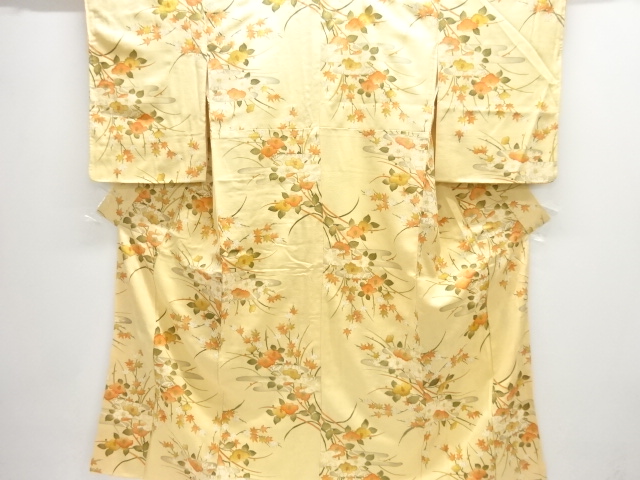 ヱ霞に椿・楓模様小紋着物